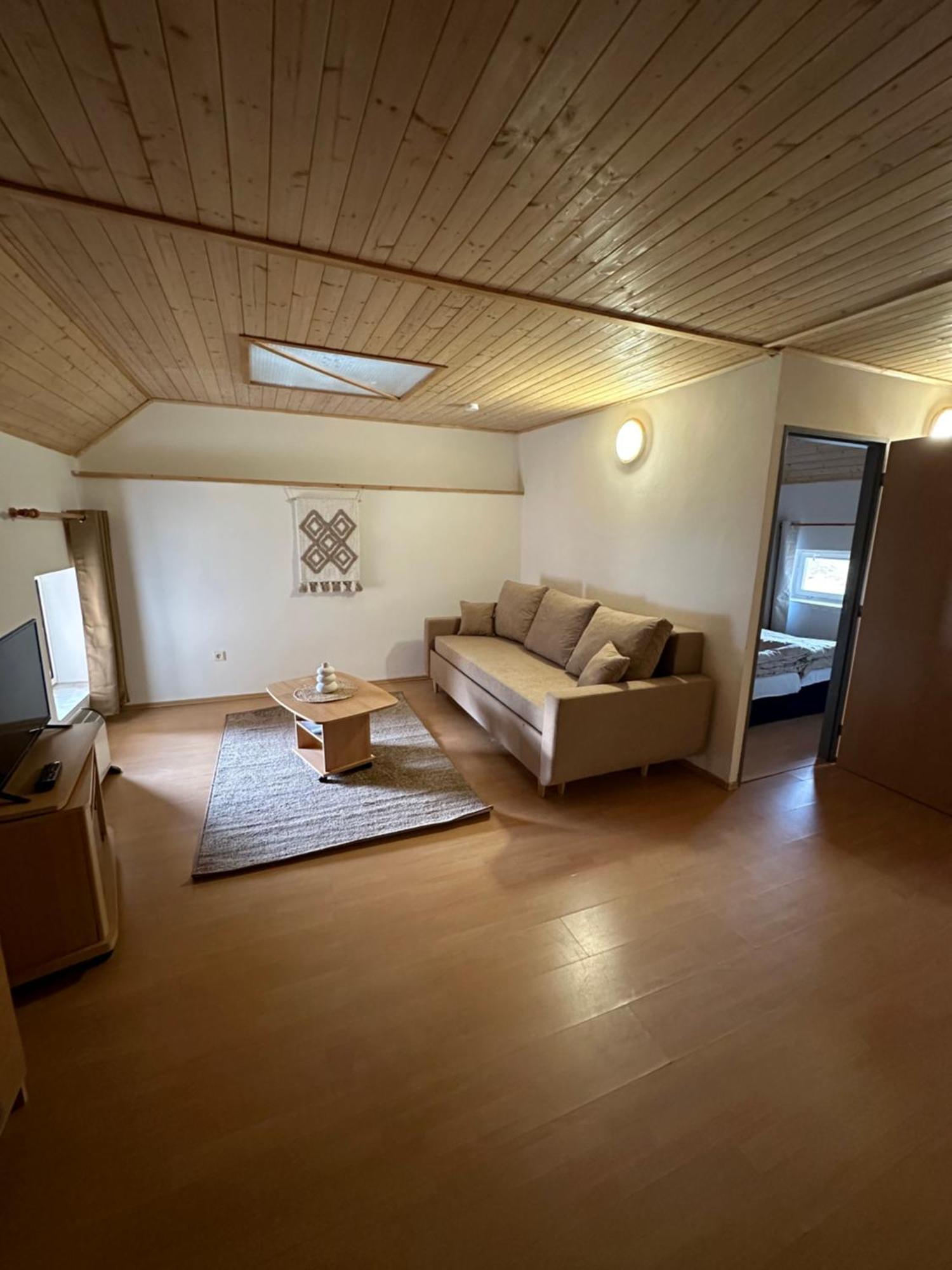Apartment Dehtare Kültér fotó